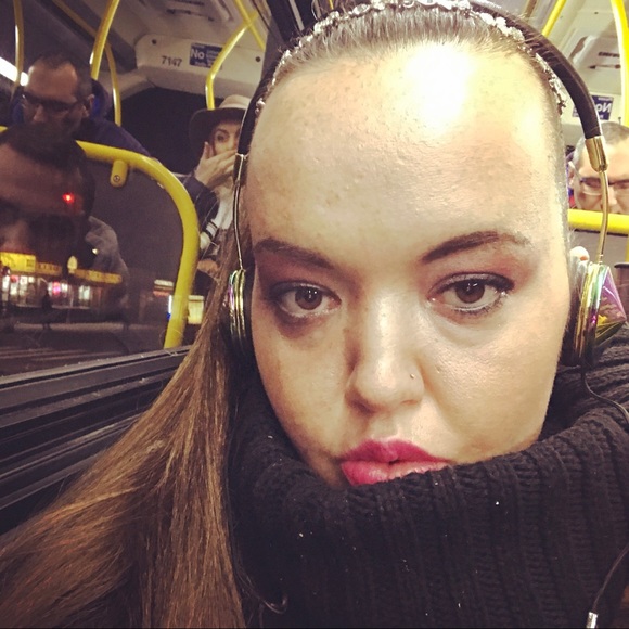 Meet your Posher, Christine - Picture 12 of 17